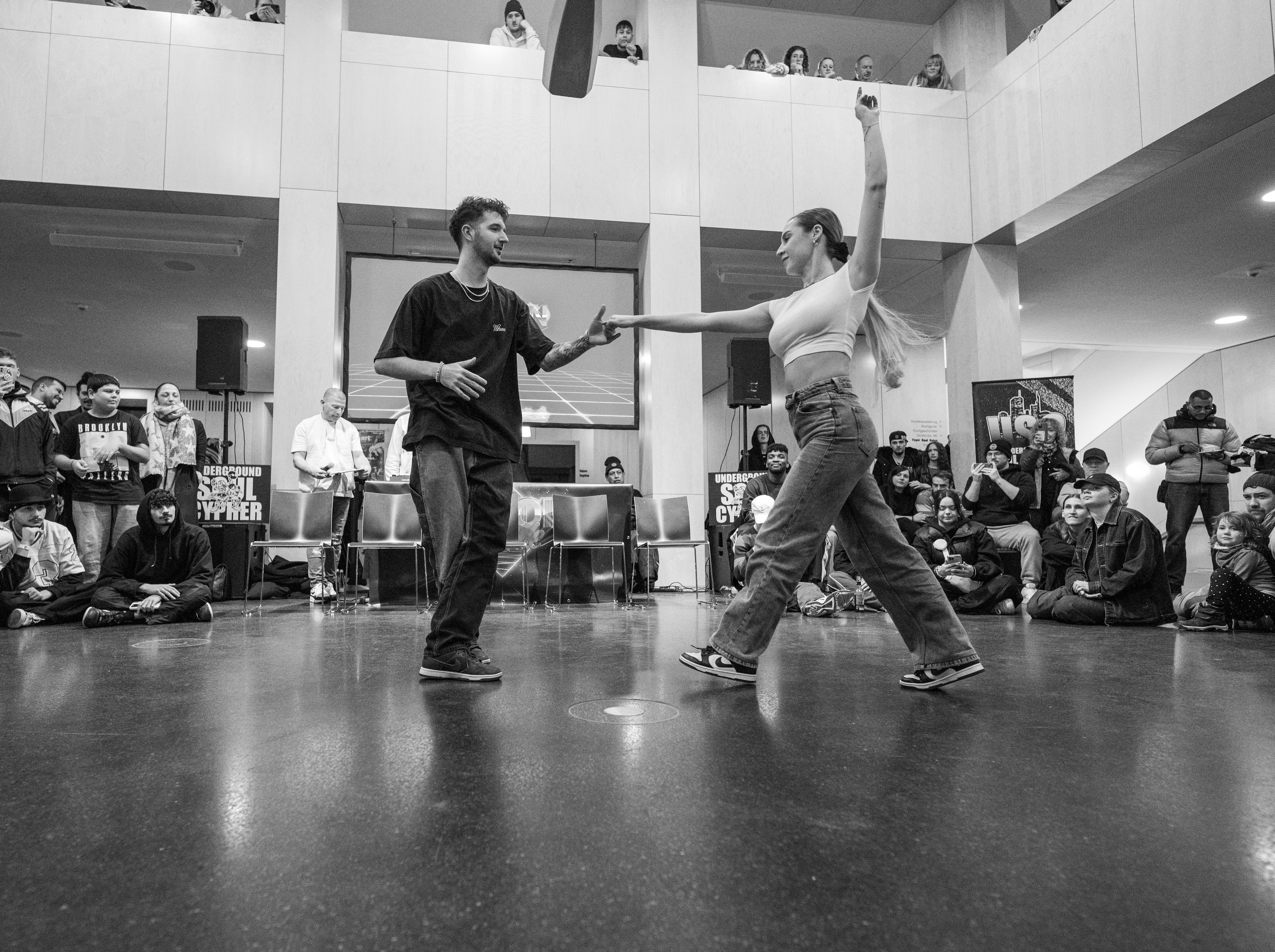 Couple dancing New Style Hustle at the Fusion Battle Showcase